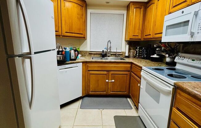 Modern 2BR/2BA Condo in Newark – Prime Location & Upgraded Features!