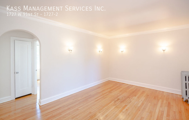 1727 W 91 ST