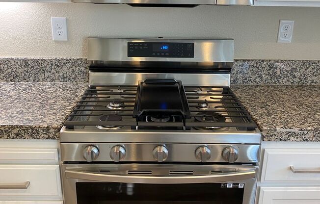 NEWLY RENOVATED, VERY CLEAN 5 BED, 3 BATH, 2 CAR GARAGE IN NATOMAS PARK NEXT TO HERON SCHOOL