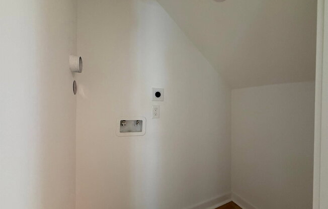 2 beds, 1 bath, 500 sqft, $1,245, Unit 1