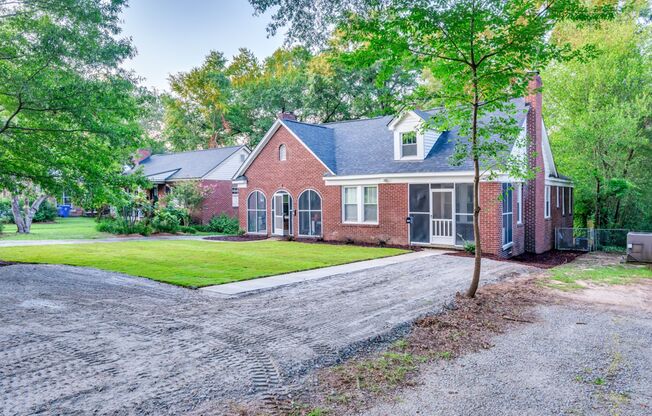 Live in the Heart of Shandon – Stylishly Renovated Duplex with Charm & Convenience