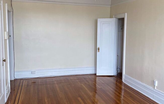 Studio, 1 bath, $1,800, Unit E16