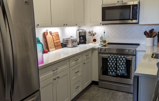 2 beds, 2 baths, $3,780, Unit 4A
