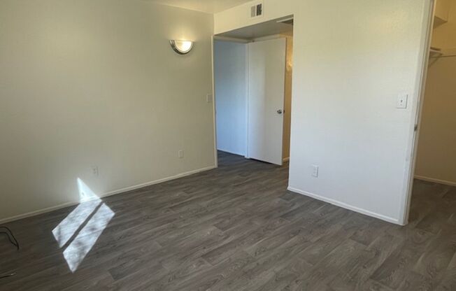 1 bed, 1 bath, 604 sqft, $900