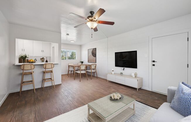 2 beds, 1 bath, 912 sqft, $1,349, Unit E207