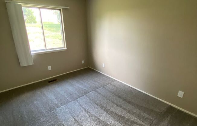 2 beds, 1 bath, 869 sqft, $1,139, Unit 2872B