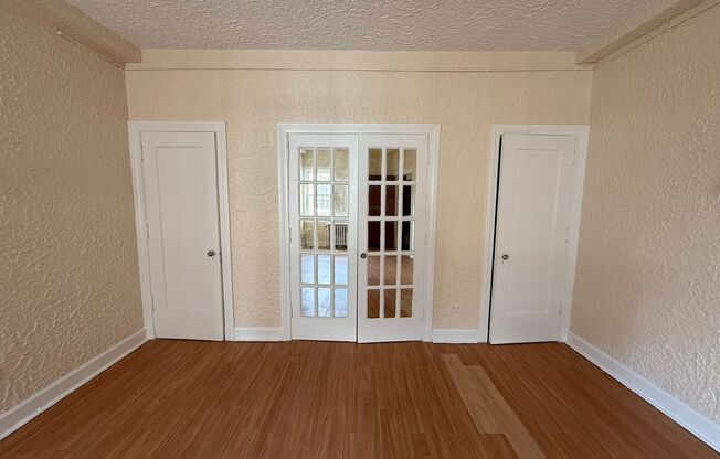 Studio, 1 bath, 308 sqft, $1,175, Unit Bayard Manor 301