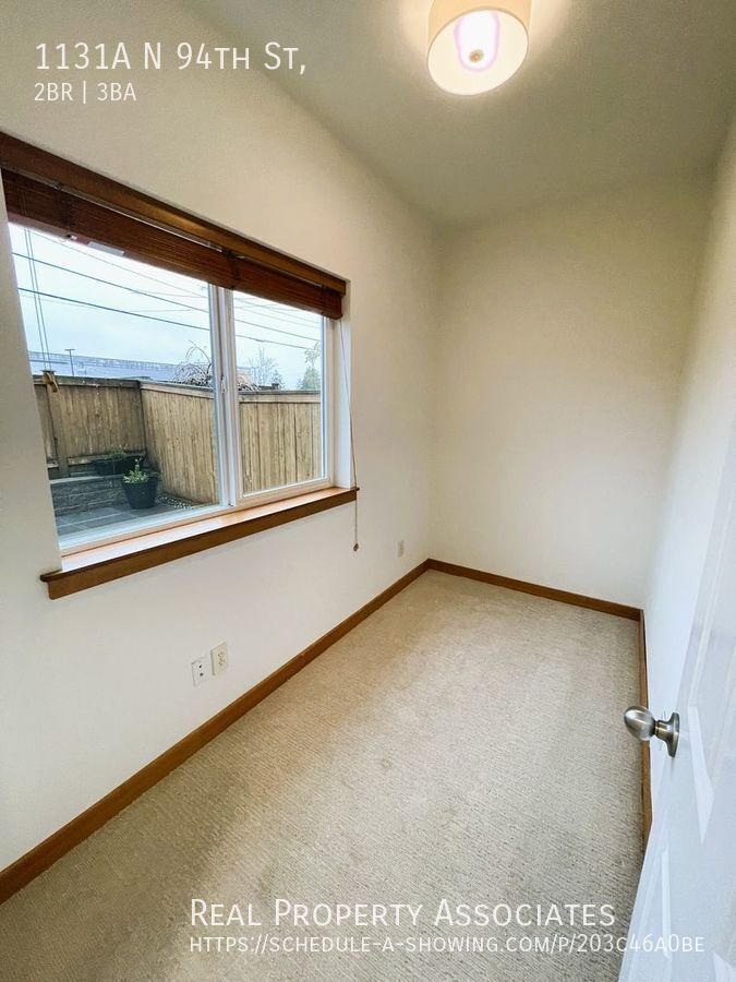 1131 A N 94 ST