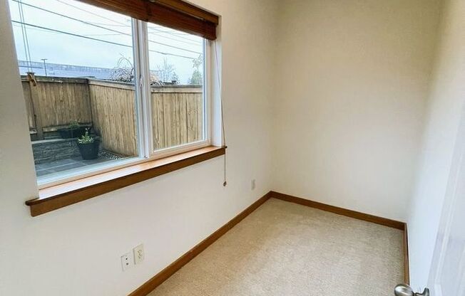 1131 A N 94 ST