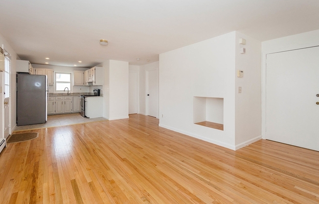 16 ORCH AVE