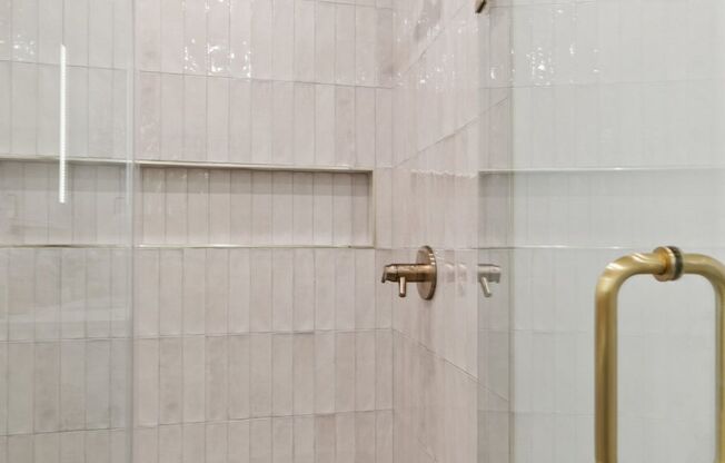 1 bed, 1 bath, 680 sqft, $1,673, Unit 305
