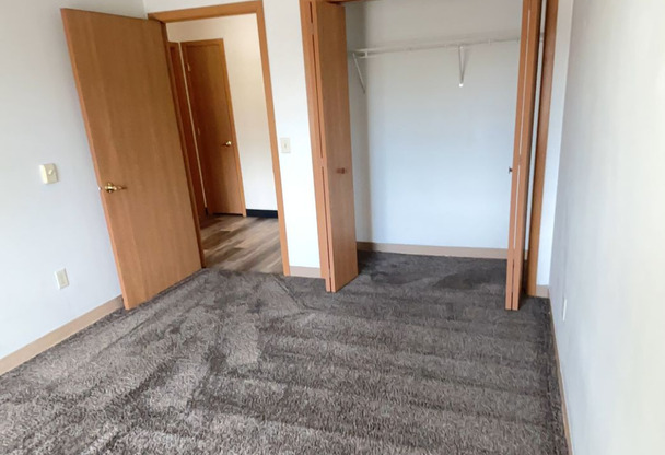 3 beds, 2 baths, 1,200 sqft, $1,425, Unit TE218X-247