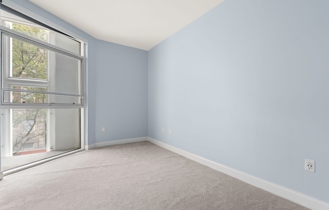 3 beds, 2.5 baths, 1,830 sqft, $5,500, Unit 206