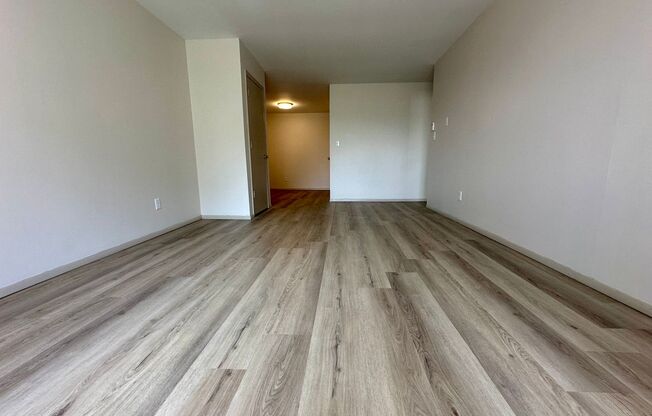 1 bed, 1 bath, $750, Unit 43