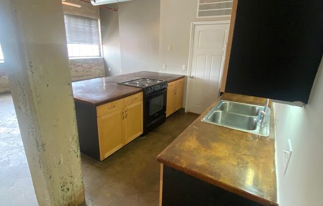 2 beds, 2 baths, 1,100 sqft, $850, Unit 616