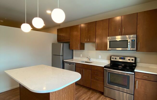1 bed, 1 bath, 722 sqft, $1,510, Unit 465