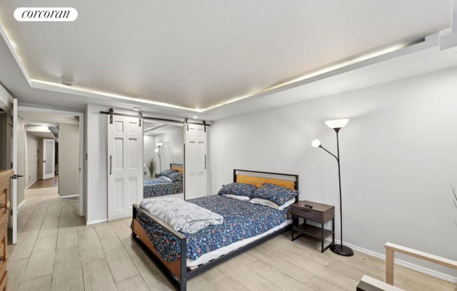 557 W 159 ST