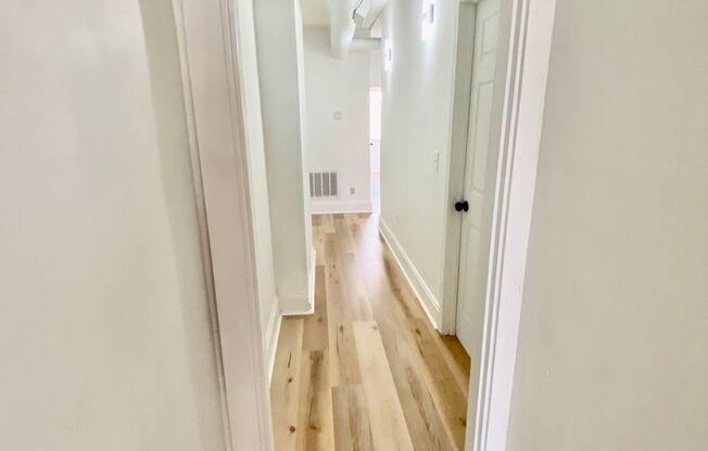 6 Bed/2 Bath w/Ample Parking Mins. from UC $750/pp ($4500/mo)!