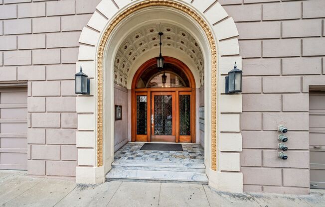 2890 California Apartments*