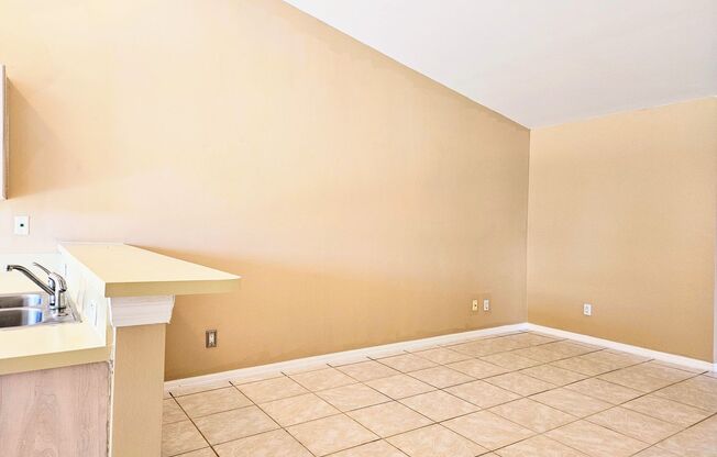 Nice 3 Bedroom Duplex in Lehigh Acres