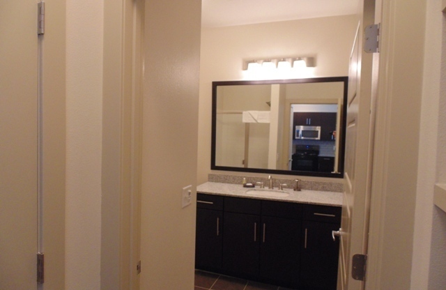 1 bed, 1 bath, 698 sqft, $2,400, Unit #5311