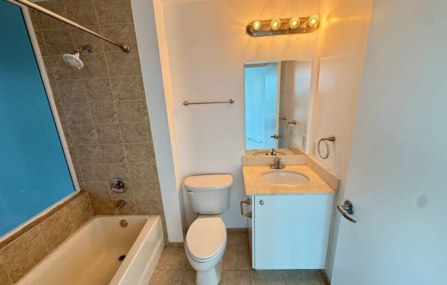 3 beds, 3 baths, $5,495