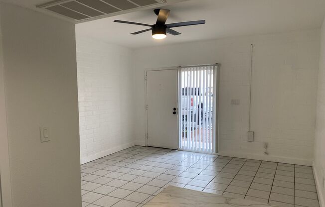 Studio, 1 bath, 400 sqft, $995, Unit 107