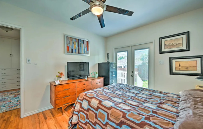 2 beds, 1 bath, $3,850