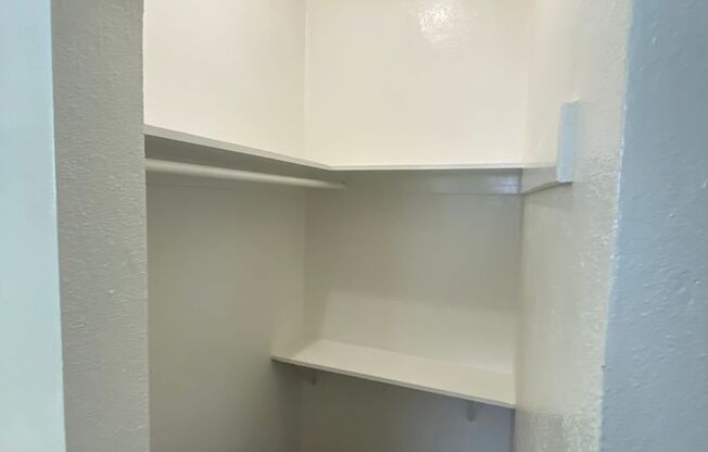 Studio, 1 bath, 425 sqft, $1,745, Unit 214