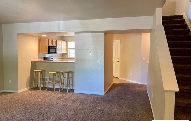 GREAT Roommate Layout - Townhouse with Central A/C
