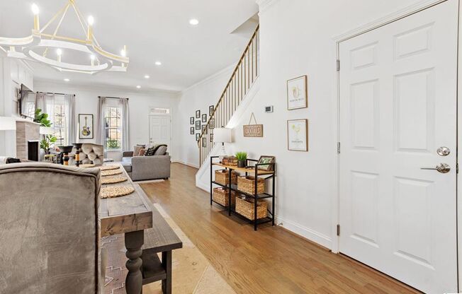 Luxurious 3-Bed Townhouse on Red Mountain