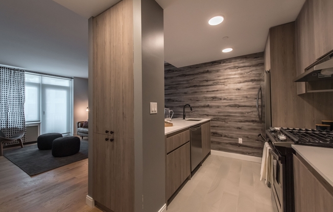 1 bed, 1 bath, 616 sqft, $3,025, Unit 806B