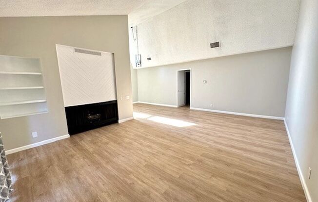 Newly remodeled 2 bedroom in Westlake