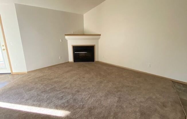 2 beds, 2 baths, 981 sqft, $1,649, Unit 304