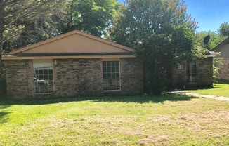818 QUEBEC DR