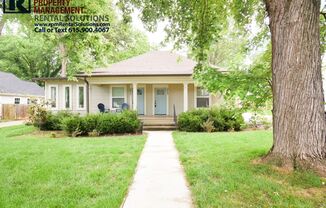 Adorable duplex near MTSU! Water, lawncare, washer and dryer included!
