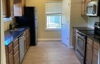 3 beds, 2.5 baths, 1,100 sqft, $1,100, Unit 3501 B