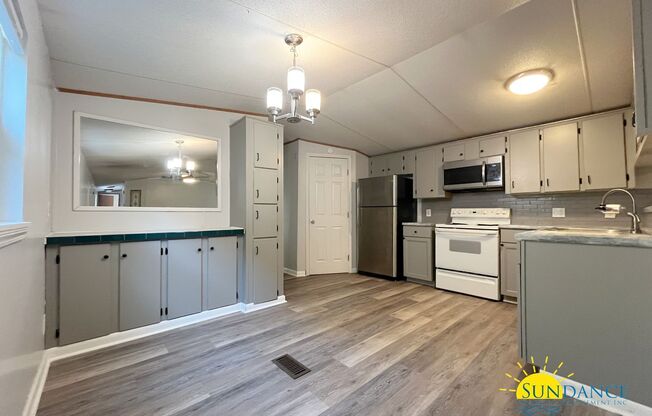 Nice 3 Bedroom Mobile Home in Niceville!