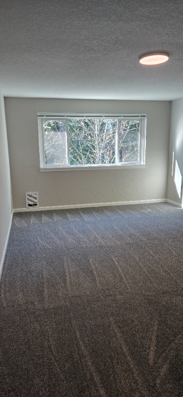 1625 S KENT DES MOINES RD