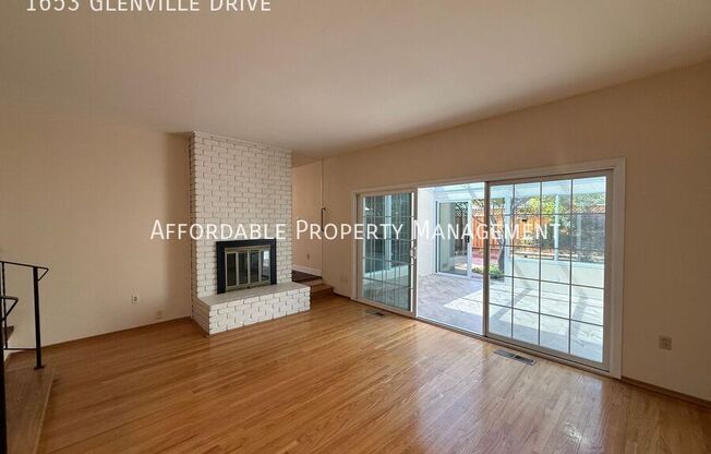 1653 GLENVILLE DR