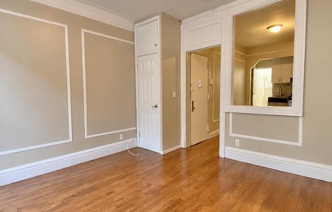 509 E 81 ST