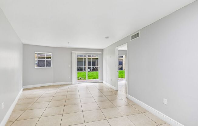 1 bed, 1.5 baths, 866 sqft, $1,900, Unit L- 504