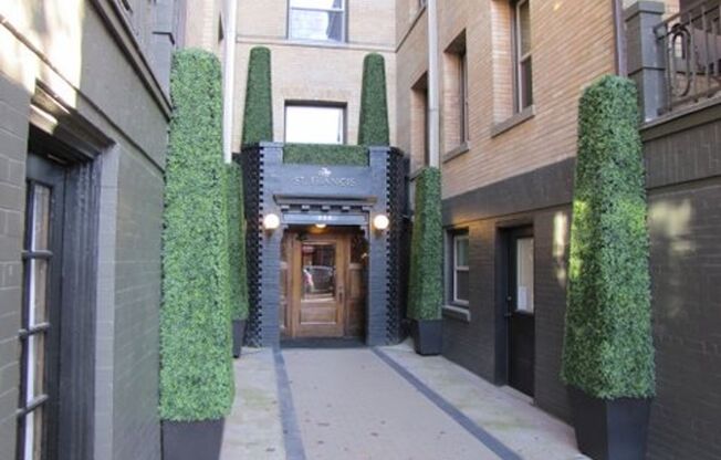 ST. FRANCIS APARTMENTS (SCHP02)