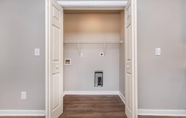 1 bed, 1 bath, 893 sqft, $1,600
