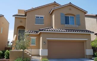 Split level home with roof top deck in Providence close to shopping, restaurants, parks and everything you need!