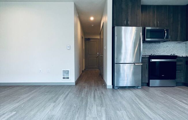 1 bed, 1 bath, 603 sqft, $1,725, Unit 304