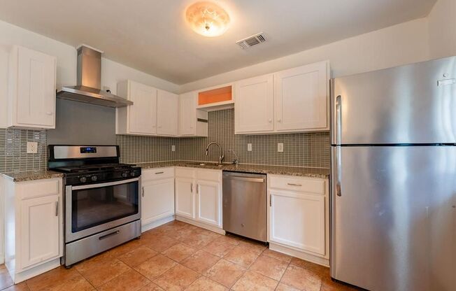 2 beds, 1 bath, $1,749