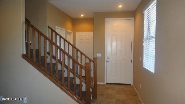 3 beds, 2.5 baths, $2,000