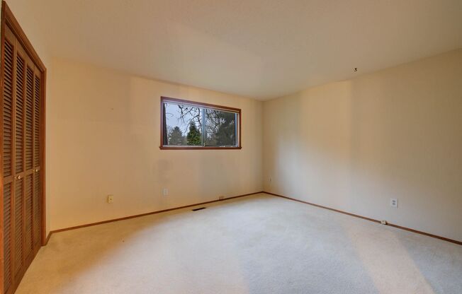 3 beds, 2.5 baths, $3,700