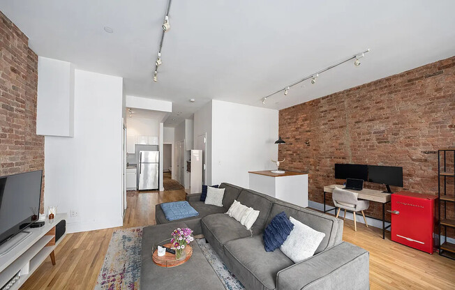 801 6 AVE